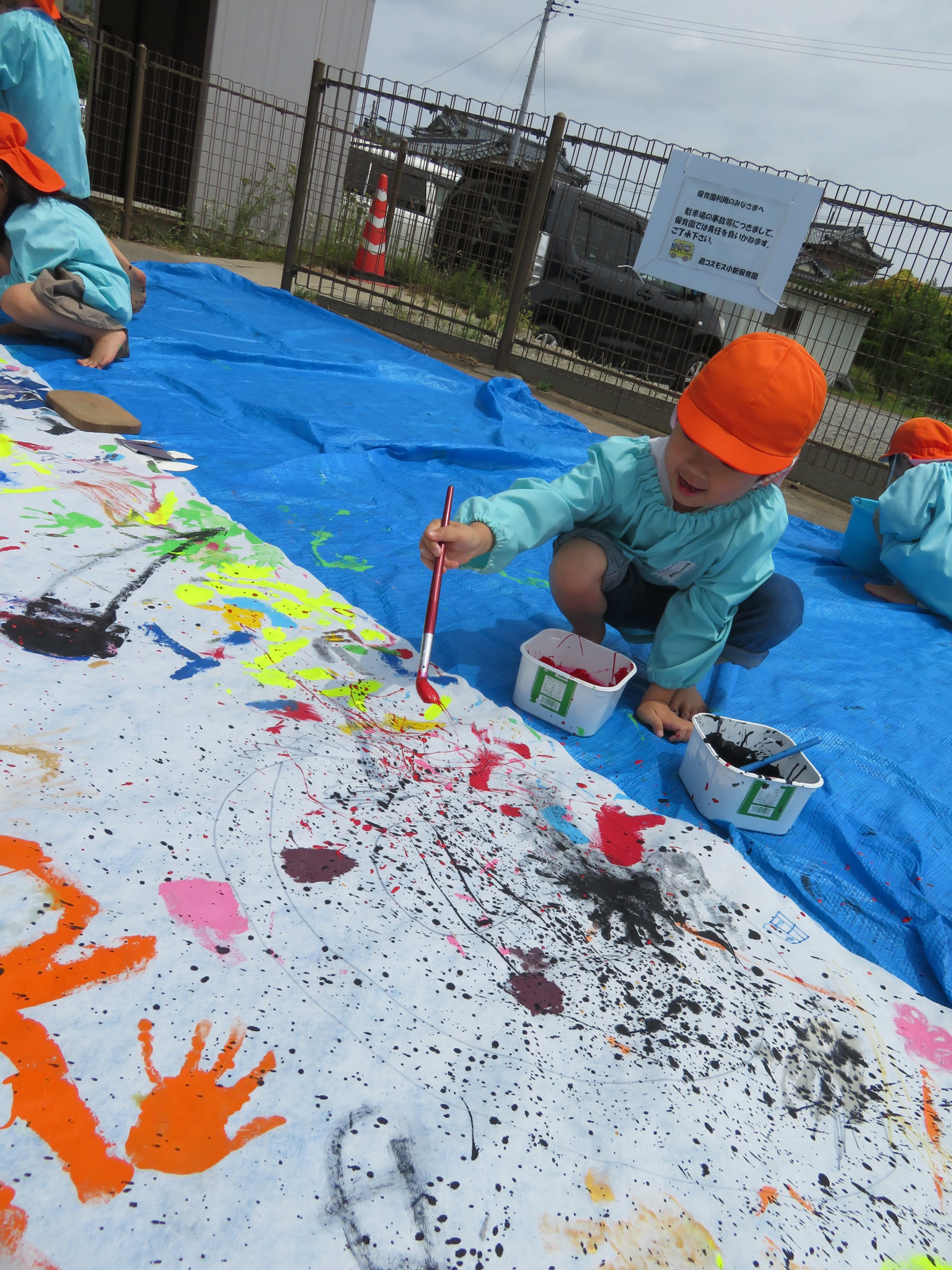 😊遊コスモス小新保育園「🌞5歳児 おおものリメイク🎏🎨」