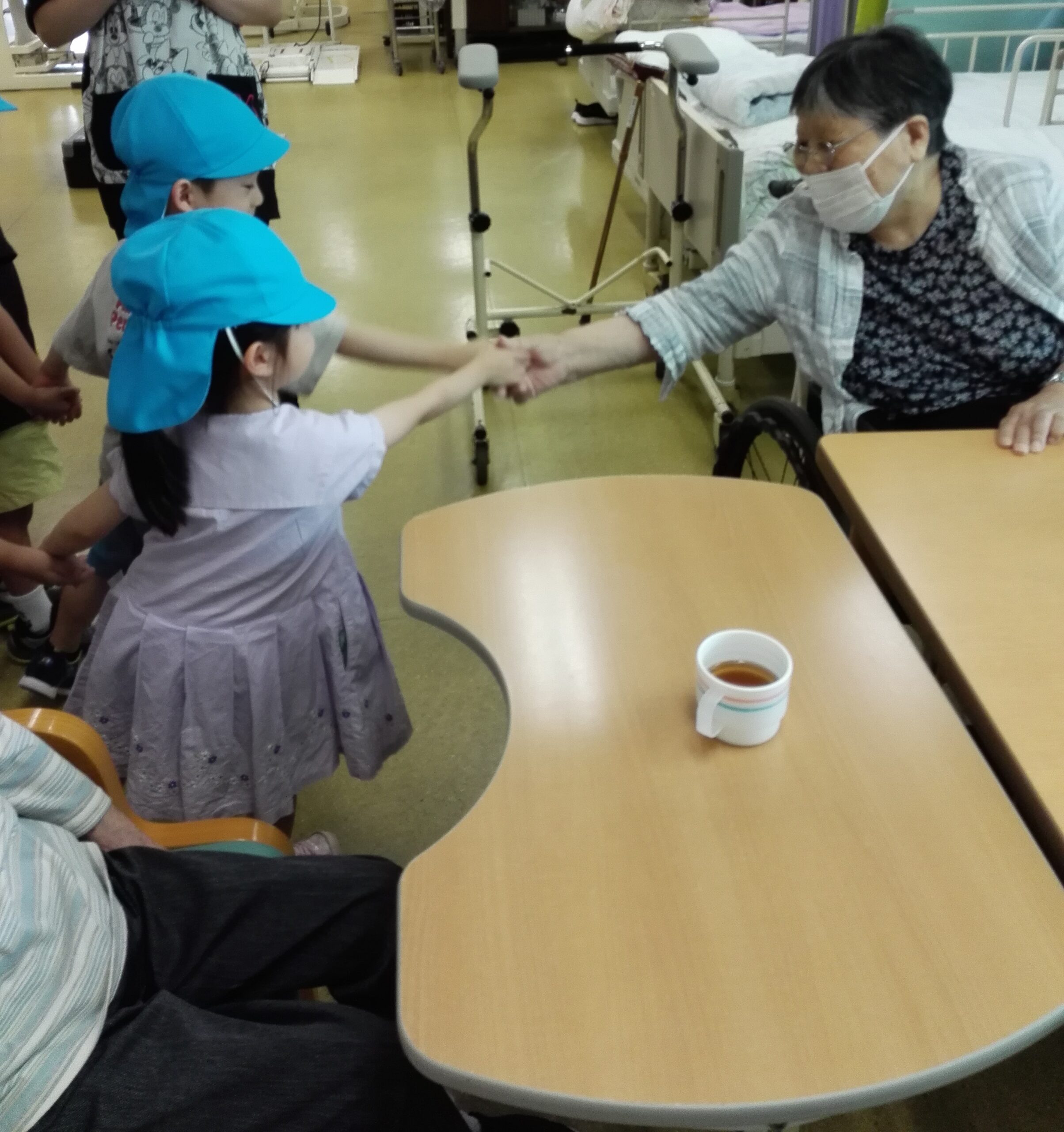 デイサービスセンターかめだなかの＊お誕生日週間🎂+園児交流🎉＊