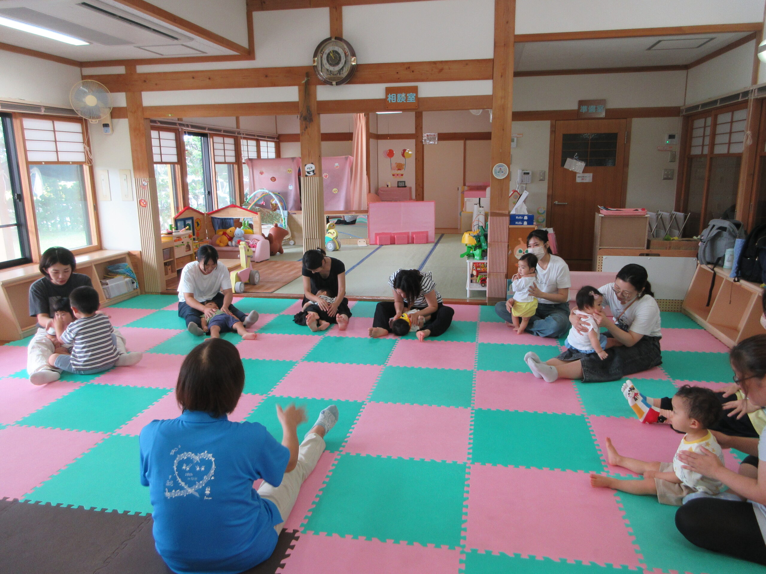 ゆったりと癒された『ミュージック・ケア』【地域子育て支援センター・トキっ子ひろば】