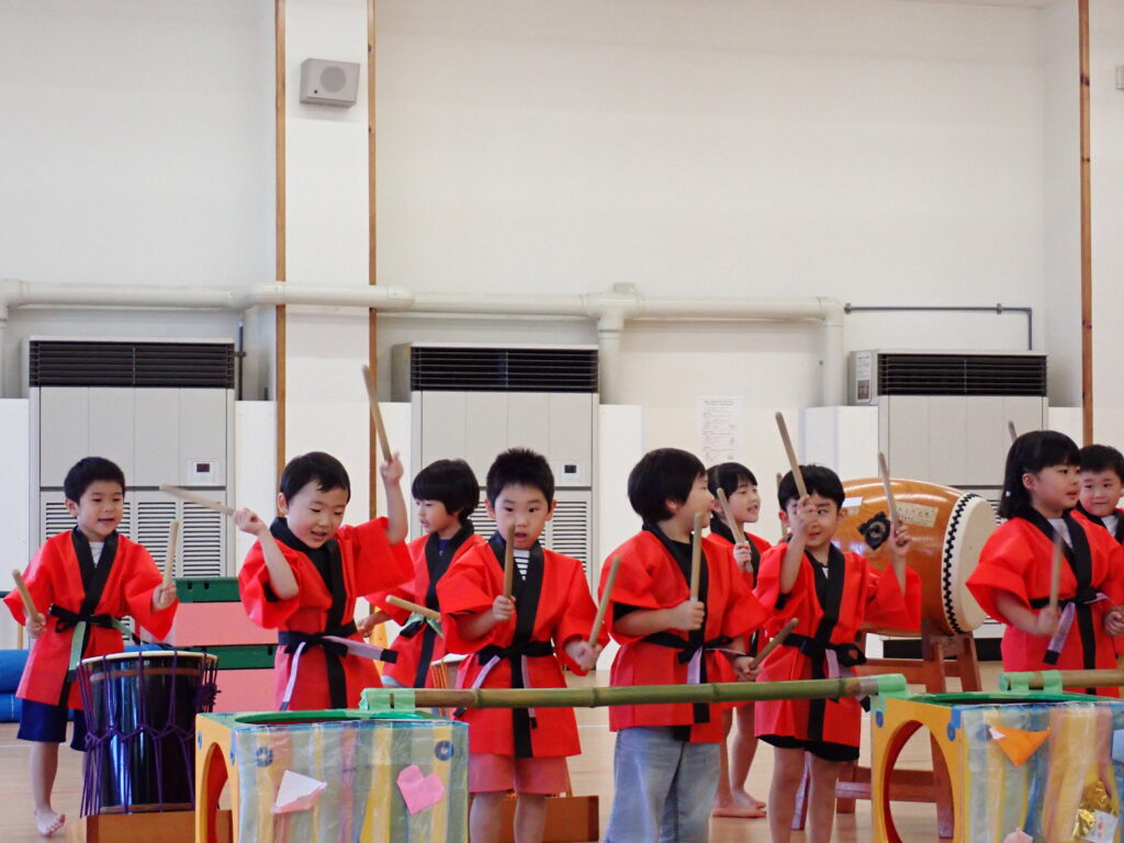 『こーひーぎゅにゅう、あいすくりーむ、ぽてとちっぷす、こかこーら!』