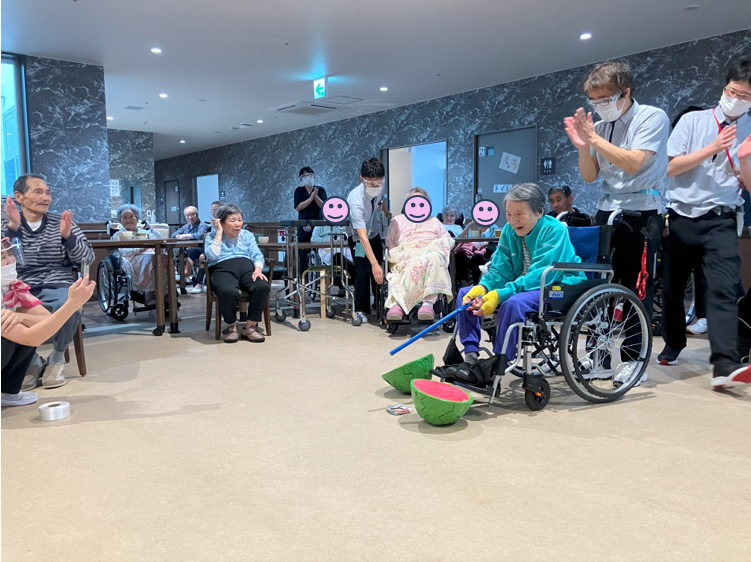 「スイカ割り大会」大成功！笑いと歓声に包まれた夏のひととき🎐【朱鷺いろの杜 梅津】