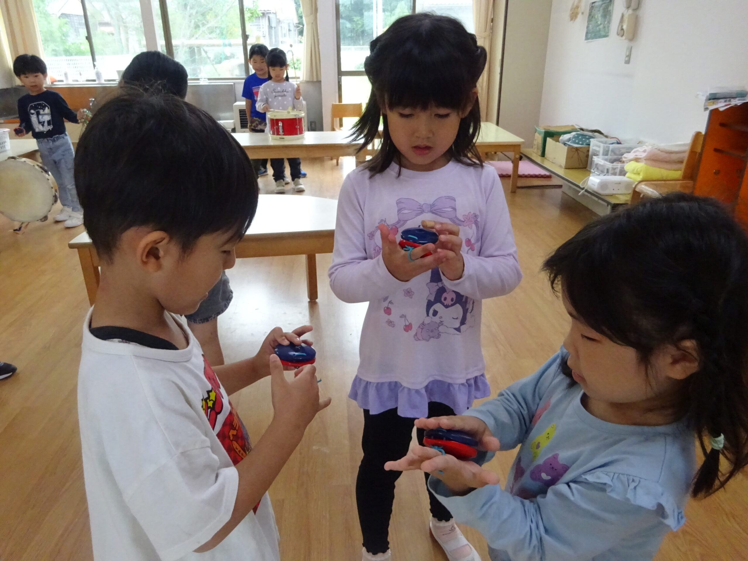 いろいろな音がする🥁【真野第一保育園　ひまわり組】