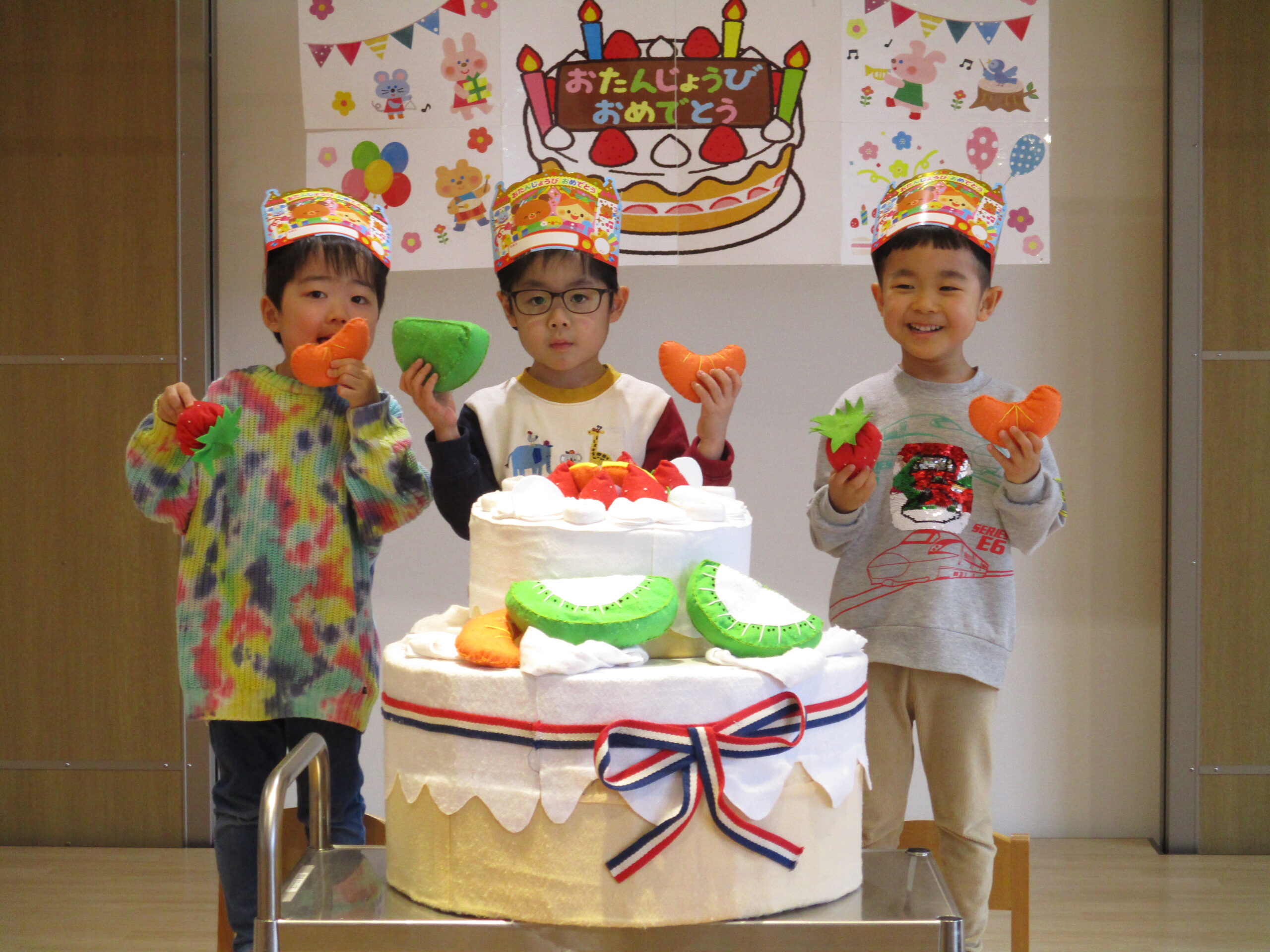 😊遊コスモス小新保育園「1月のお誕生会幼児クラス」