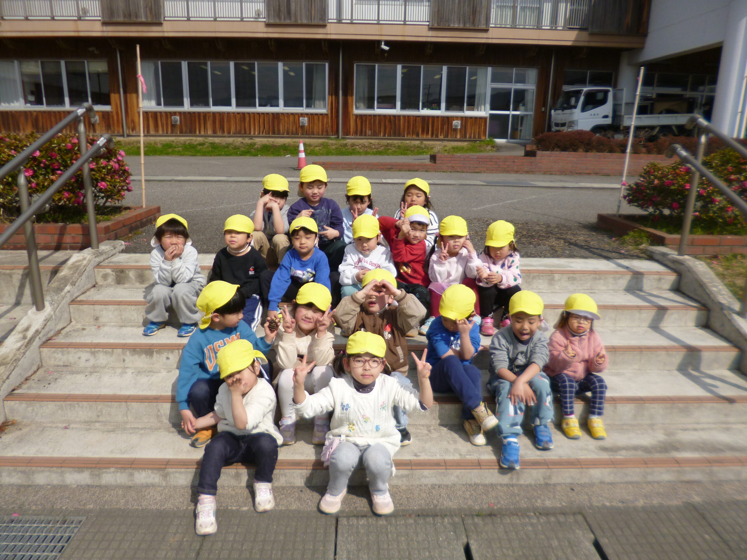 散歩大好き！【新穂トキっ子保育園　つき組】